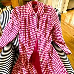 Lilly Pulitzer , pink and whit houndstooth coats. Size small, busy 34 D